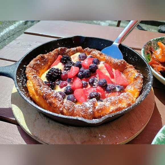 Meet your Posher, Sabrina - Picture 2 of 8